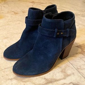 Sole/society botties